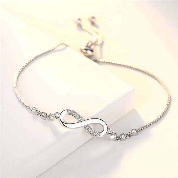 product image: Pulseira com pingente que simboliza o infinito